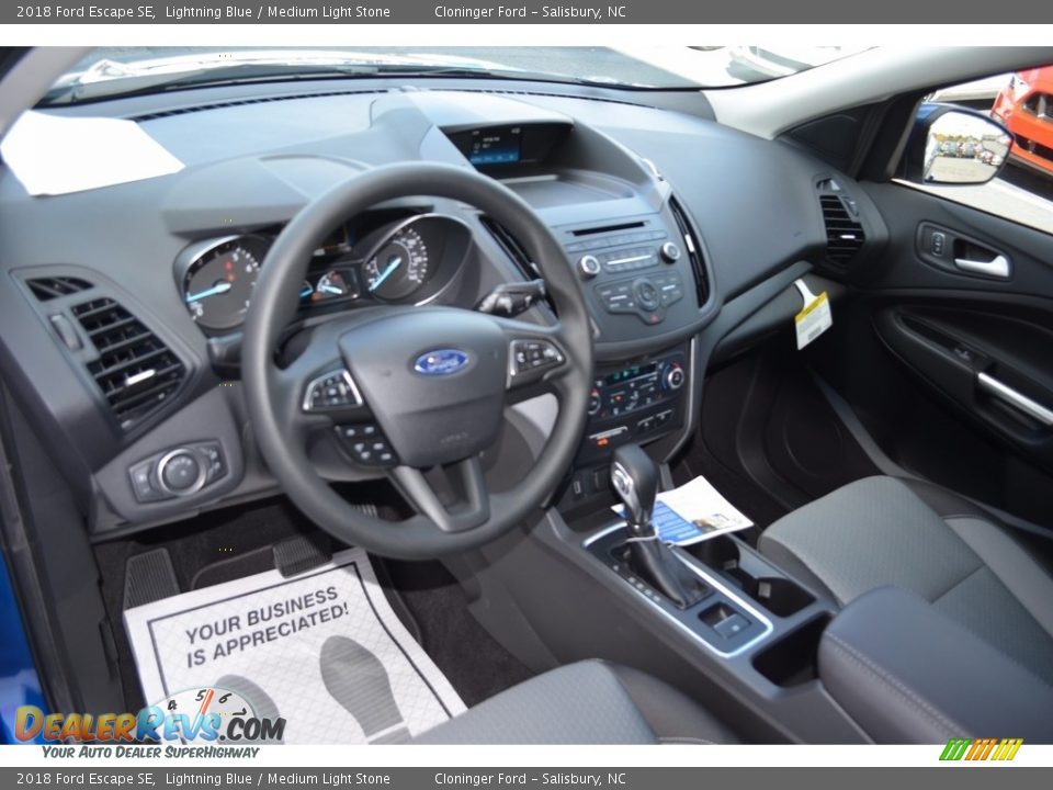 2018 Ford Escape SE Lightning Blue / Medium Light Stone Photo #7