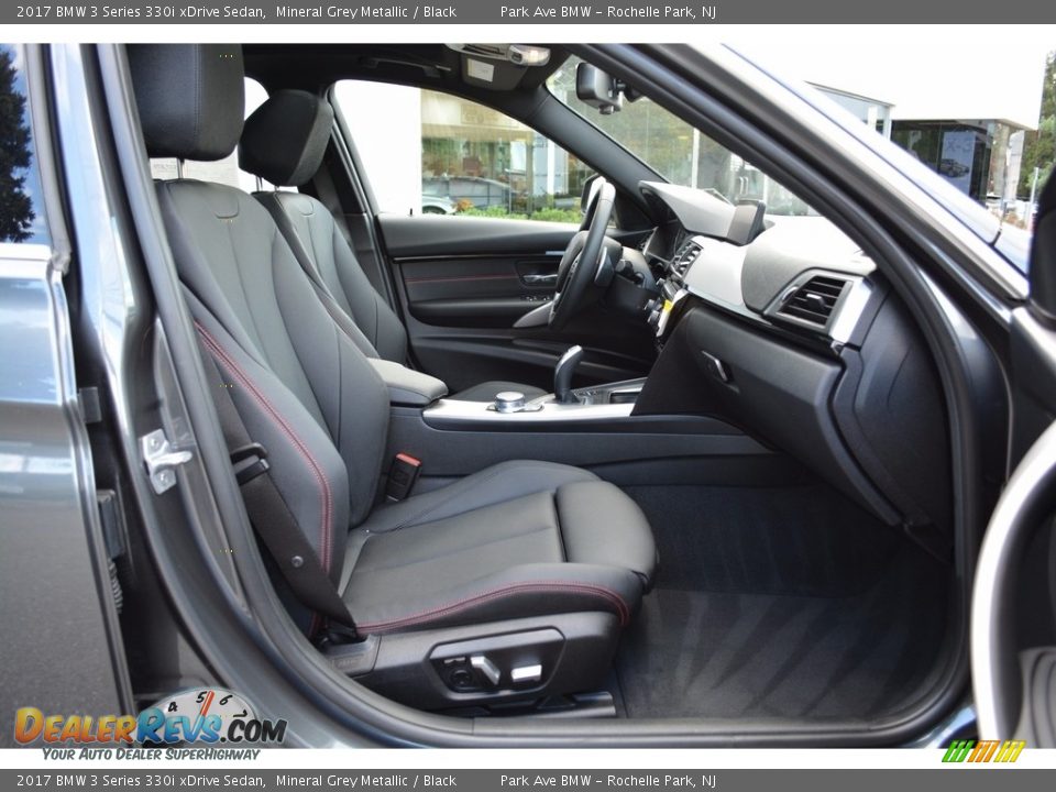 2017 BMW 3 Series 330i xDrive Sedan Mineral Grey Metallic / Black Photo #28