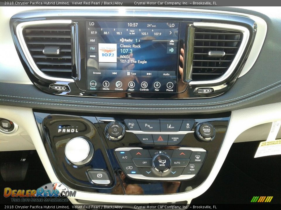 Controls of 2018 Chrysler Pacifica Hybrid Limited Photo #15