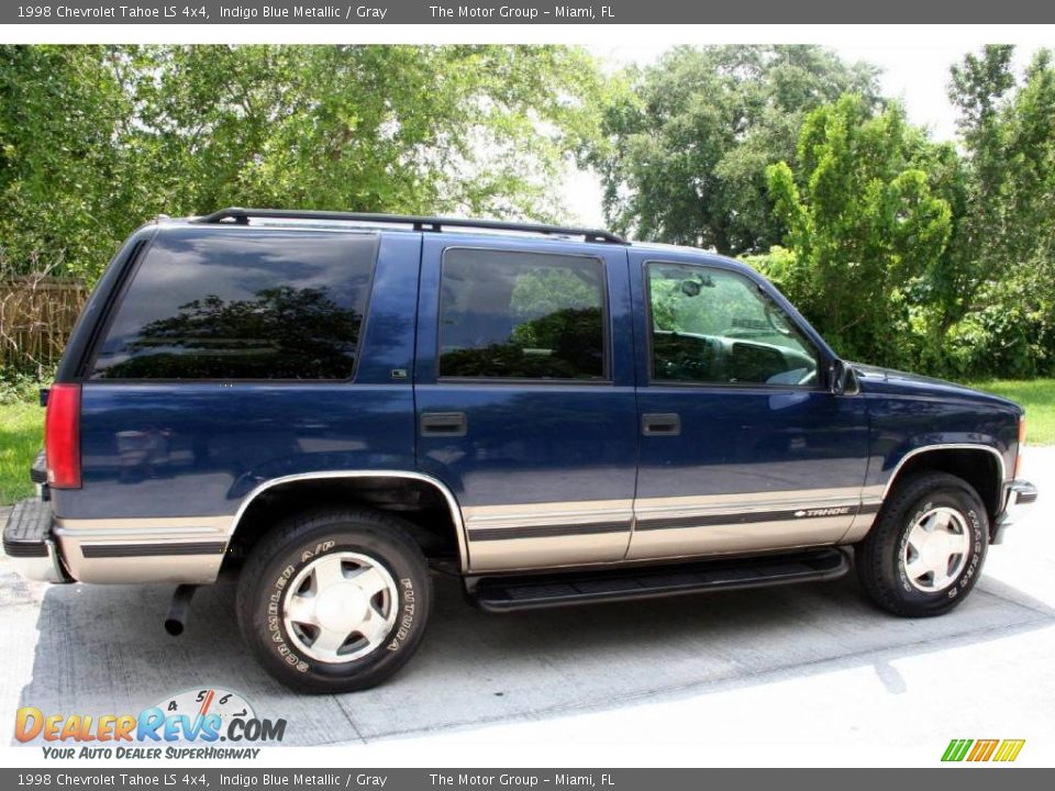 1998 Chevrolet Tahoe LS 4x4 Indigo Blue Metallic / Gray Photo #7