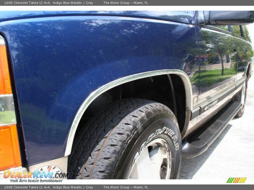 1998 Chevrolet Tahoe LS 4x4 Indigo Blue Metallic / Gray Photo #13