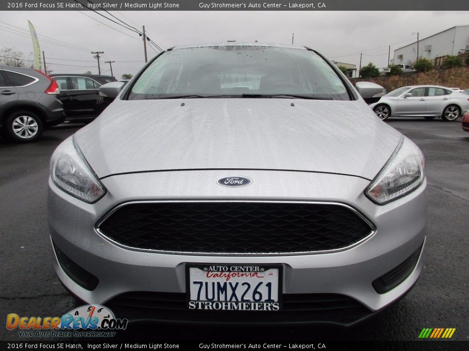 2016 Ford Focus SE Hatch Ingot Silver / Medium Light Stone Photo #2