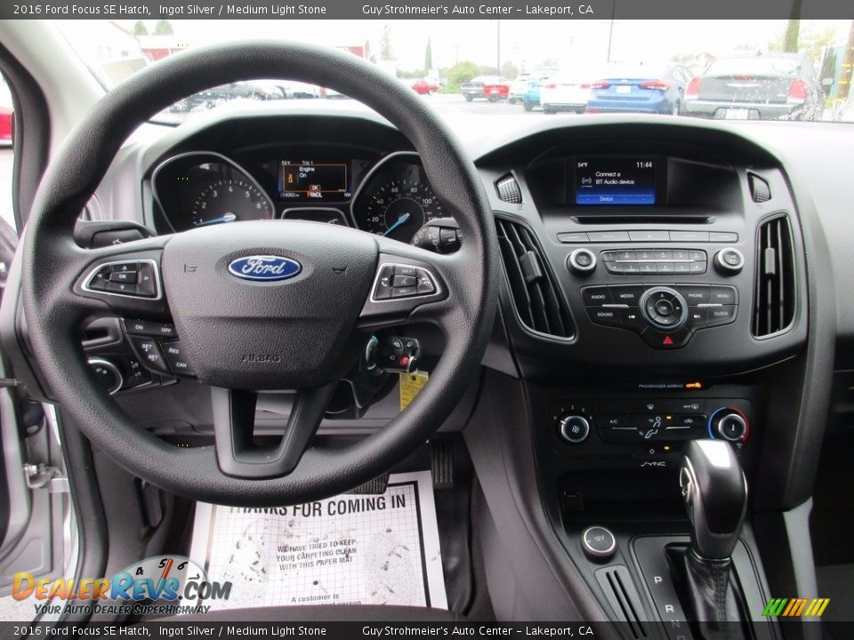2016 Ford Focus SE Hatch Ingot Silver / Medium Light Stone Photo #10