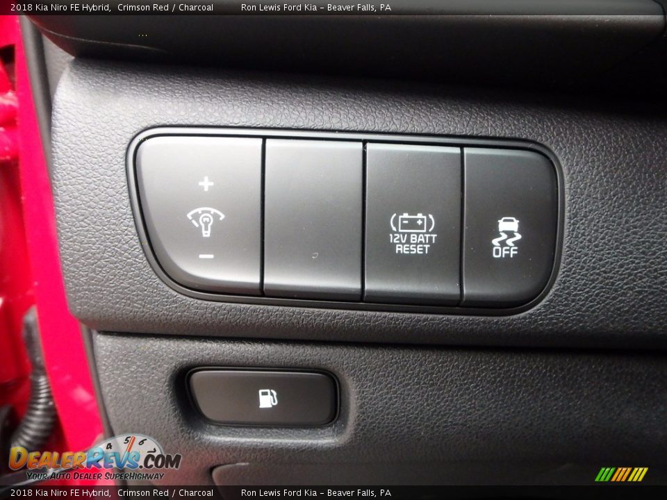 Controls of 2018 Kia Niro FE Hybrid Photo #16