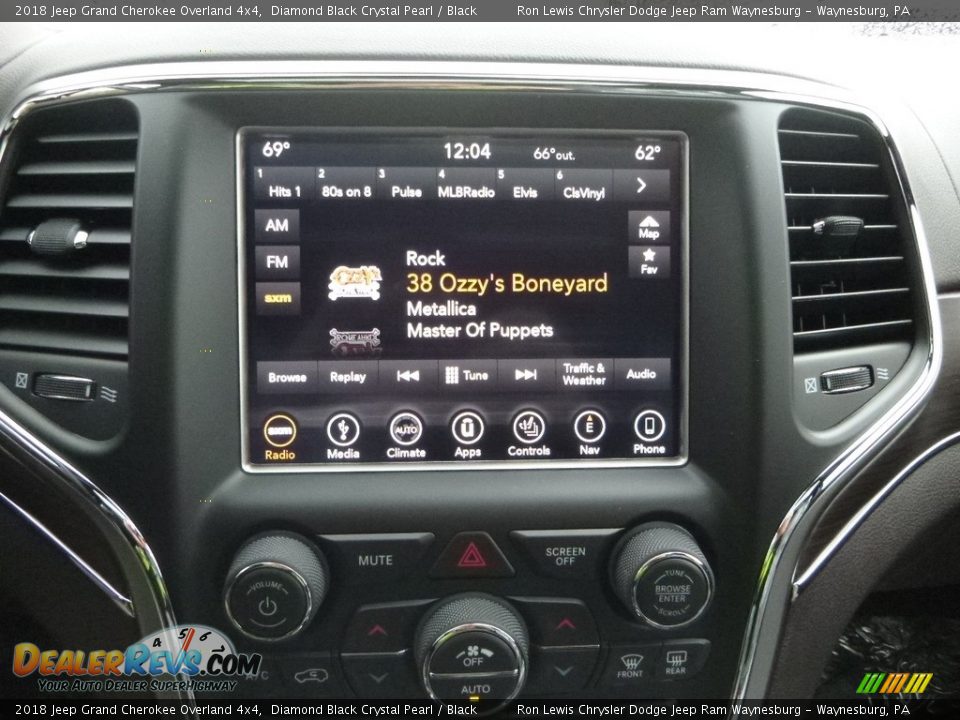 2018 Jeep Grand Cherokee Overland 4x4 Diamond Black Crystal Pearl / Black Photo #17