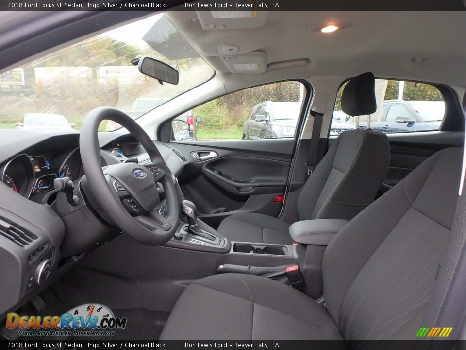2018 Ford Focus SE Sedan Ingot Silver / Charcoal Black Photo #10
