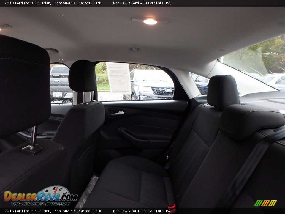 2018 Ford Focus SE Sedan Ingot Silver / Charcoal Black Photo #11