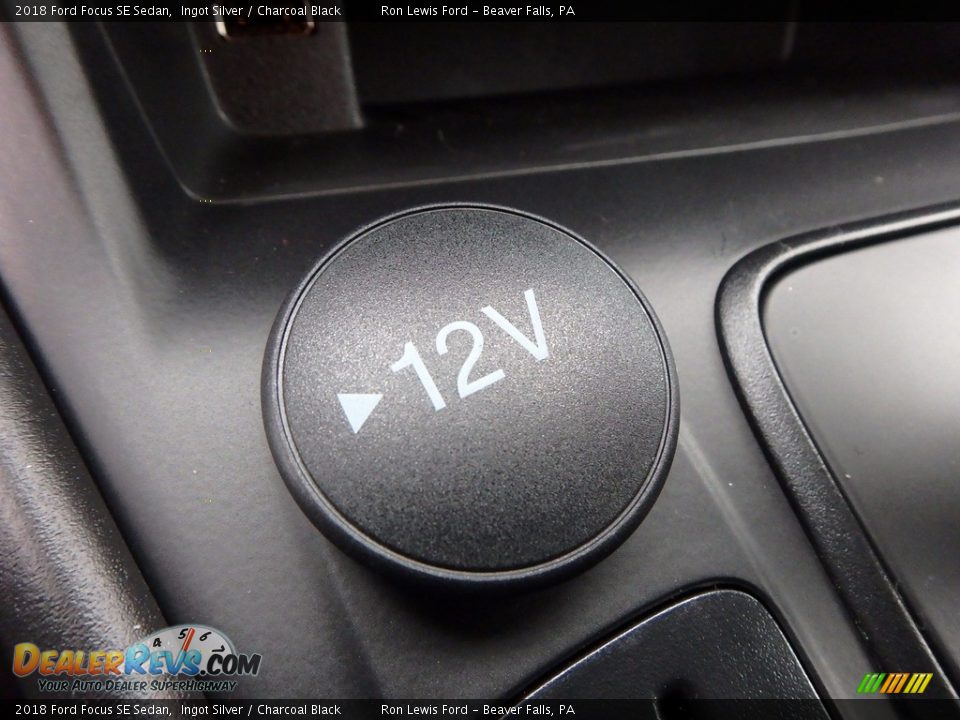 2018 Ford Focus SE Sedan Ingot Silver / Charcoal Black Photo #19