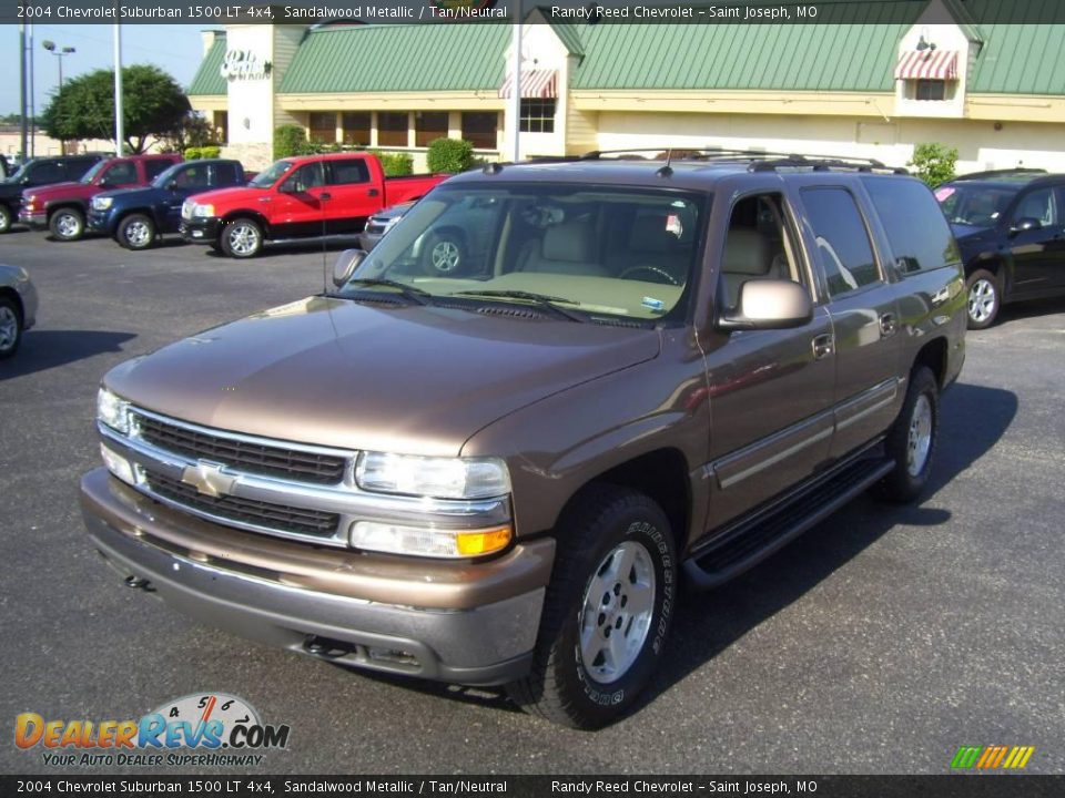 2004 Chevrolet Suburban 1500 LT 4x4 Sandalwood Metallic / Tan/Neutral Photo #1