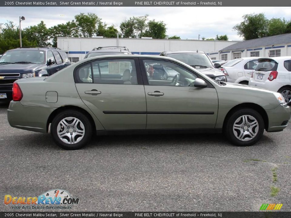 2005 Chevrolet Malibu Sedan Silver Green Metallic / Neutral Beige Photo #3