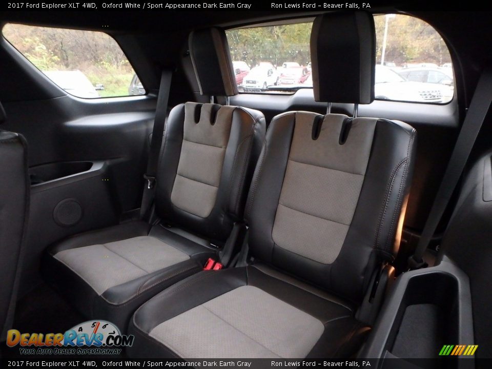 2017 Ford Explorer XLT 4WD Oxford White / Sport Appearance Dark Earth Gray Photo #13