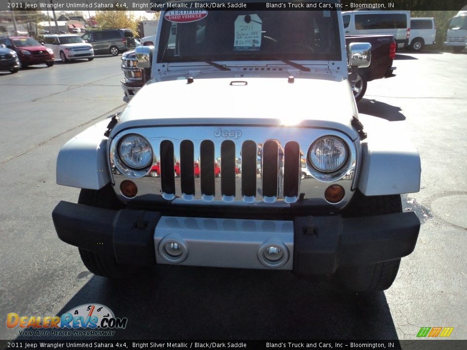 2011 Jeep Wrangler Unlimited Sahara 4x4 Bright Silver Metallic / Black/Dark Saddle Photo #23