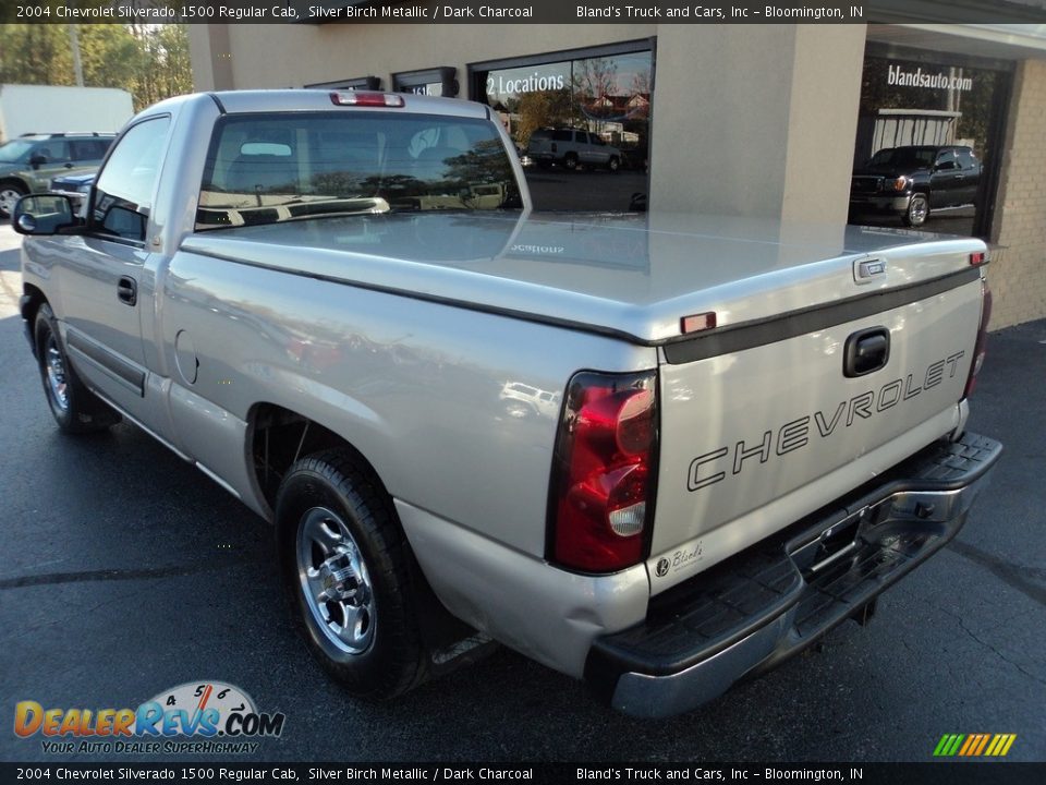 2004 Chevrolet Silverado 1500 Regular Cab Silver Birch Metallic / Dark Charcoal Photo #3