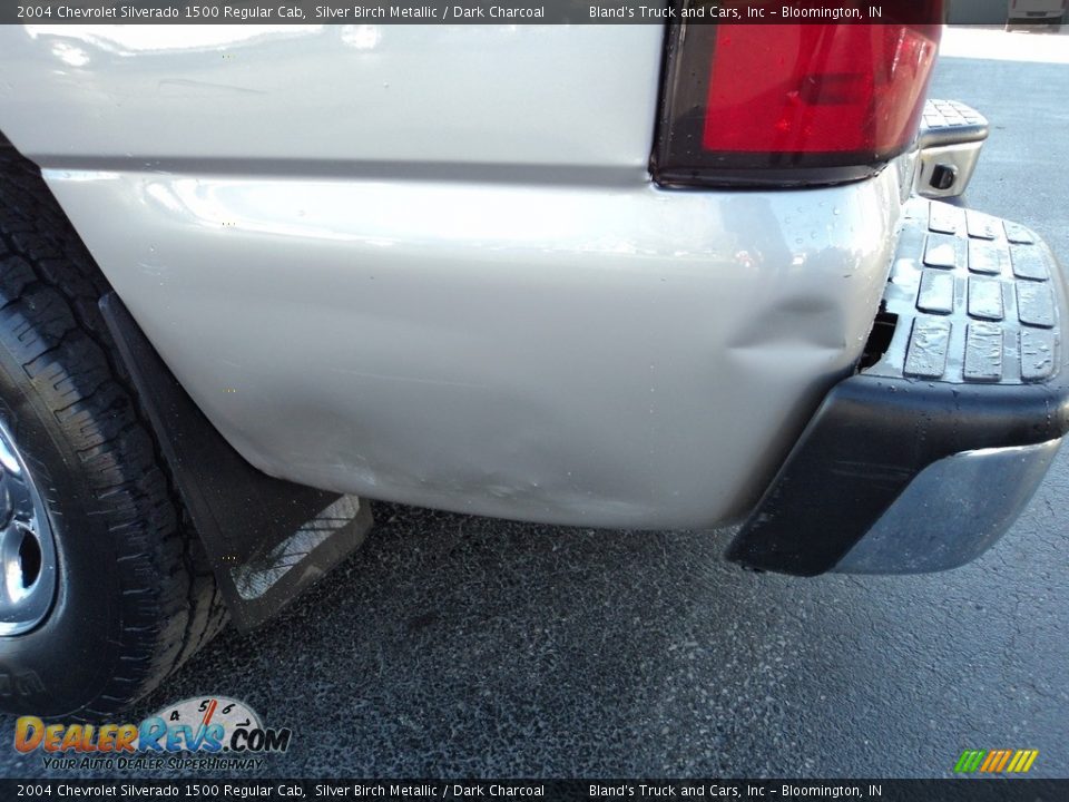 2004 Chevrolet Silverado 1500 Regular Cab Silver Birch Metallic / Dark Charcoal Photo #4
