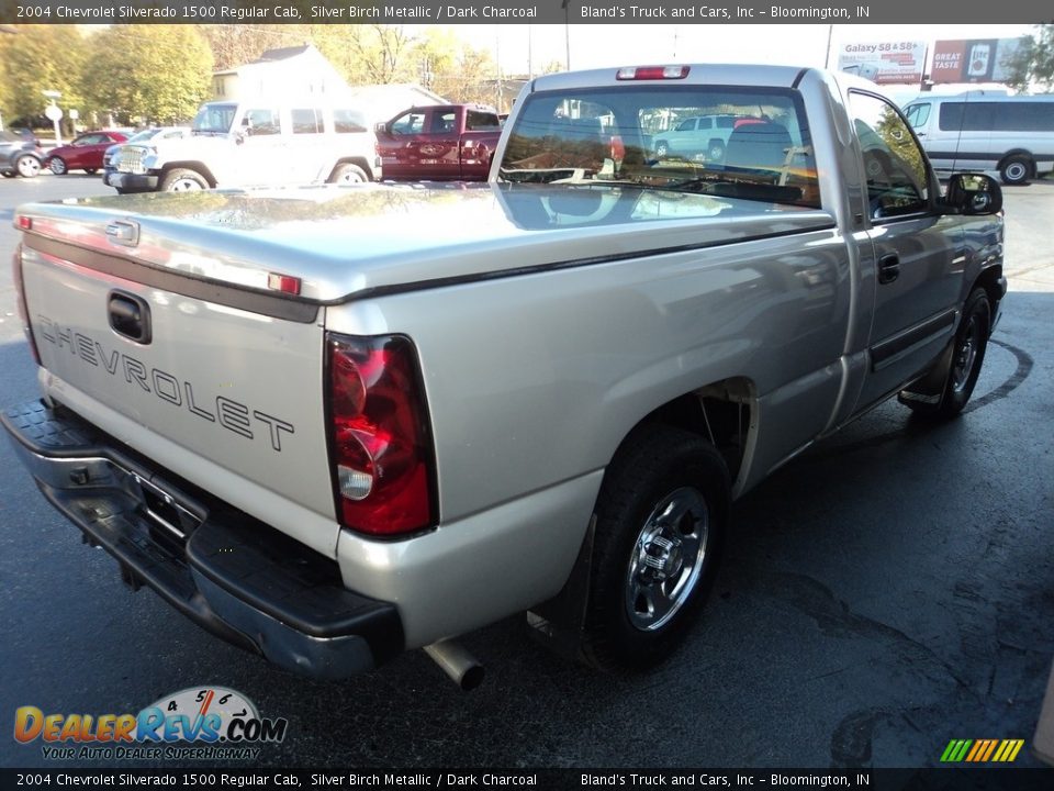 2004 Chevrolet Silverado 1500 Regular Cab Silver Birch Metallic / Dark Charcoal Photo #5
