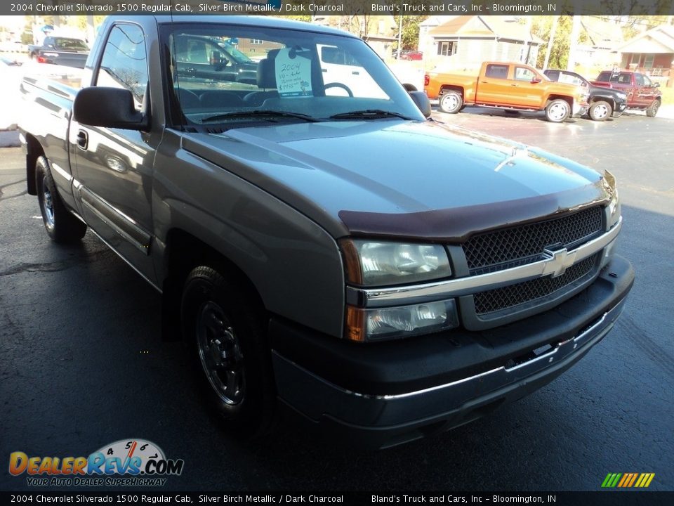2004 Chevrolet Silverado 1500 Regular Cab Silver Birch Metallic / Dark Charcoal Photo #6