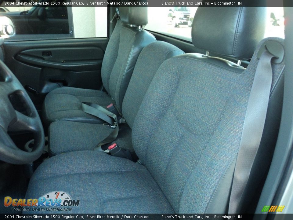 2004 Chevrolet Silverado 1500 Regular Cab Silver Birch Metallic / Dark Charcoal Photo #8