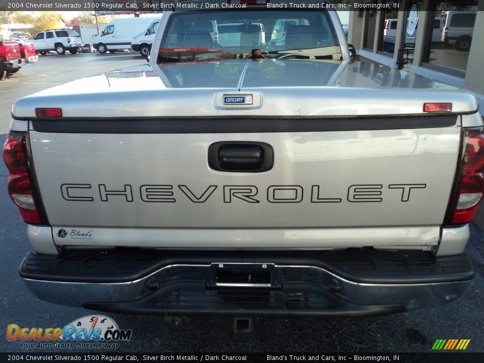 2004 Chevrolet Silverado 1500 Regular Cab Silver Birch Metallic / Dark Charcoal Photo #21