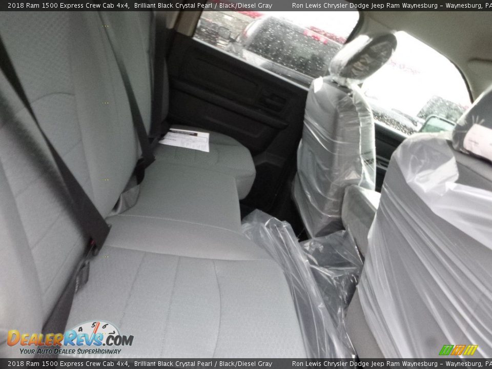 2018 Ram 1500 Express Crew Cab 4x4 Brilliant Black Crystal Pearl / Black/Diesel Gray Photo #10