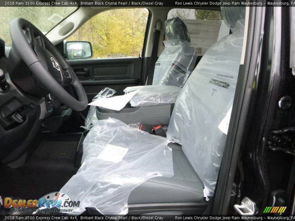 2018 Ram 1500 Express Crew Cab 4x4 Brilliant Black Crystal Pearl / Black/Diesel Gray Photo #14
