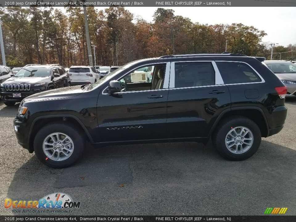 2018 Jeep Grand Cherokee Laredo 4x4 Diamond Black Crystal Pearl / Black Photo #3