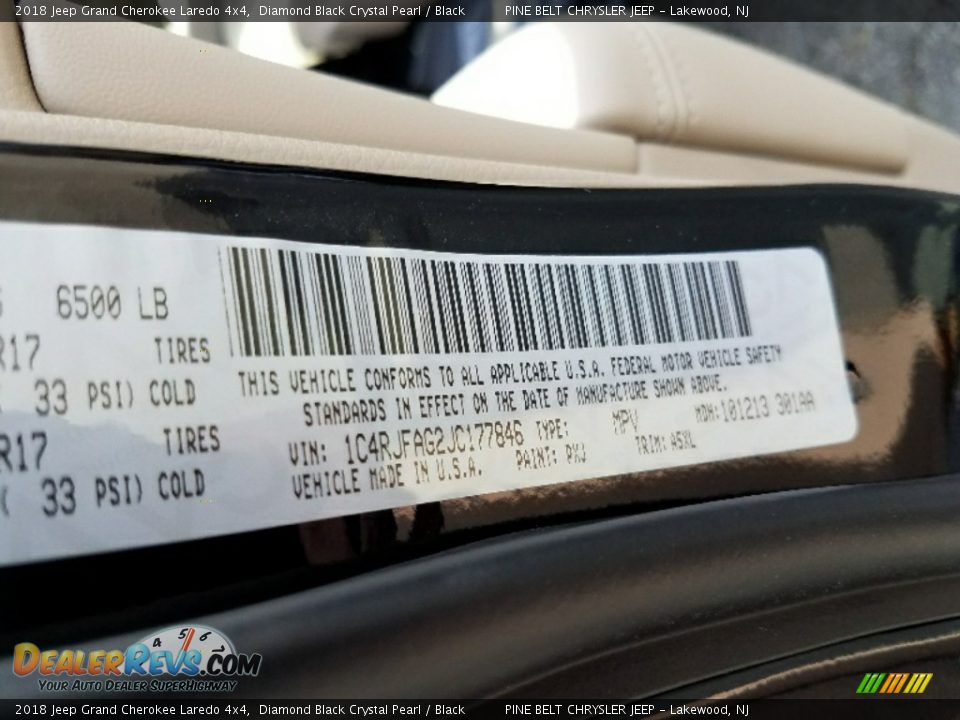 2018 Jeep Grand Cherokee Laredo 4x4 Diamond Black Crystal Pearl / Black Photo #9