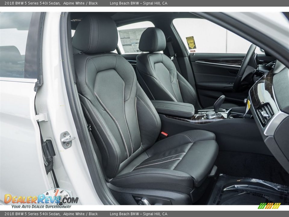2018 BMW 5 Series 540i Sedan Alpine White / Black Photo #2