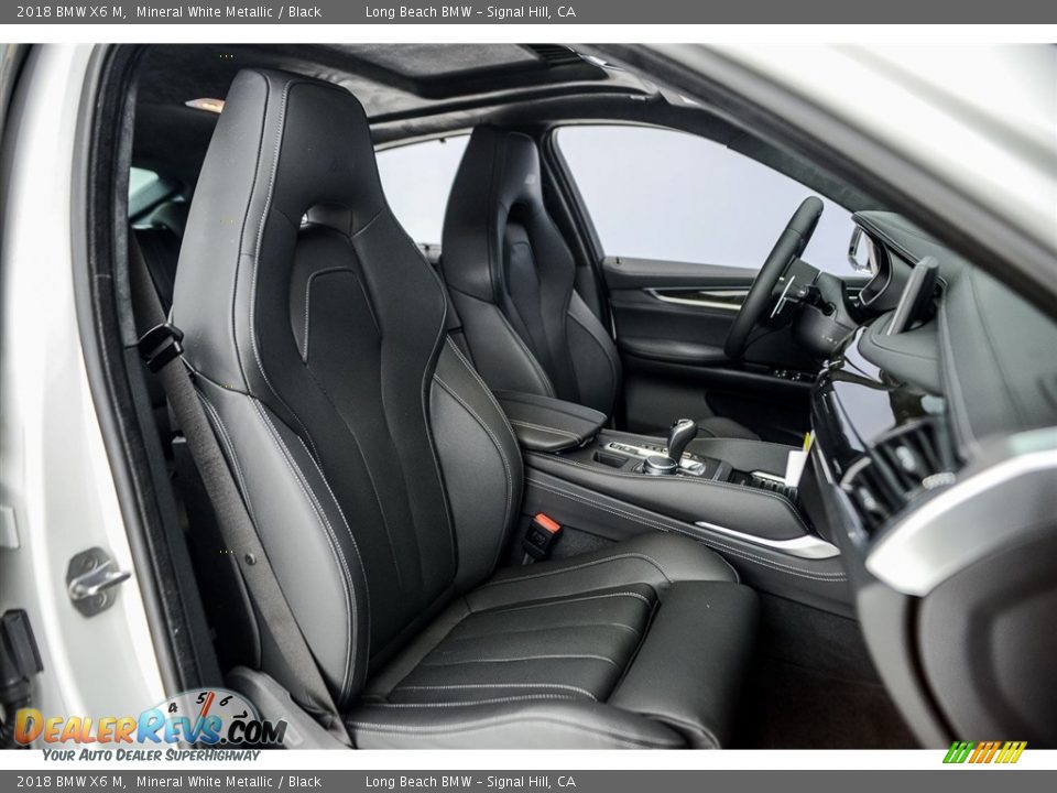Black Interior - 2018 BMW X6 M  Photo #2