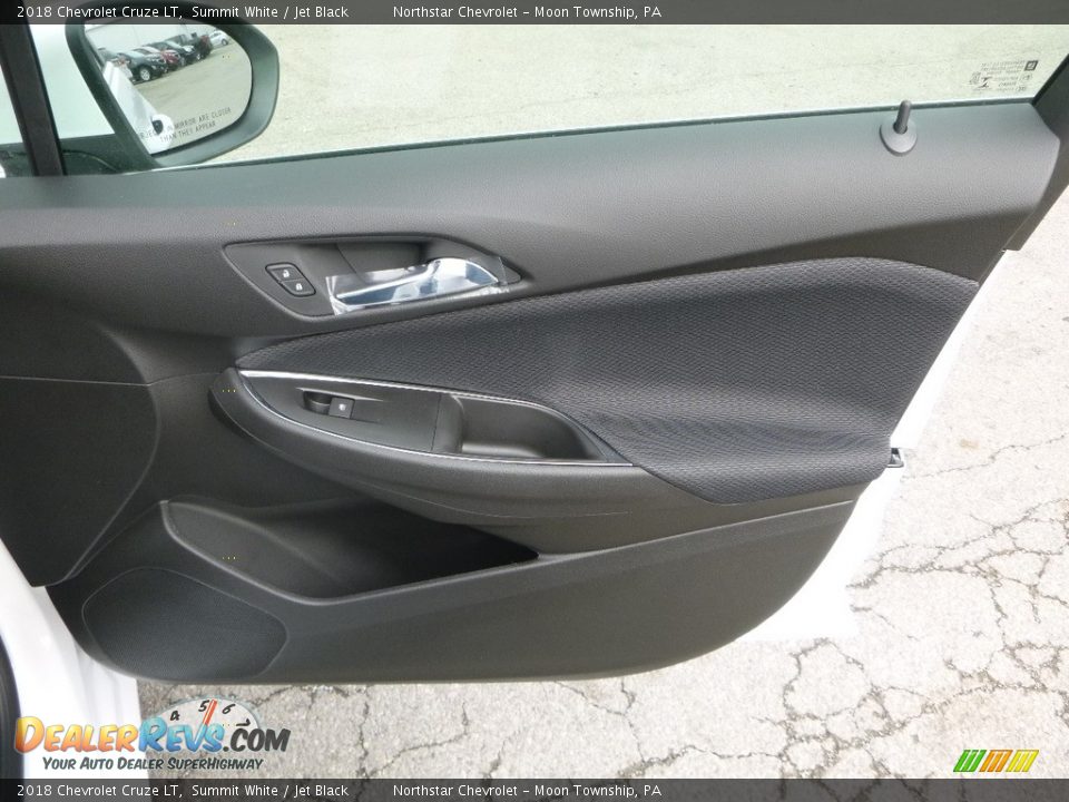 2018 Chevrolet Cruze LT Summit White / Jet Black Photo #12