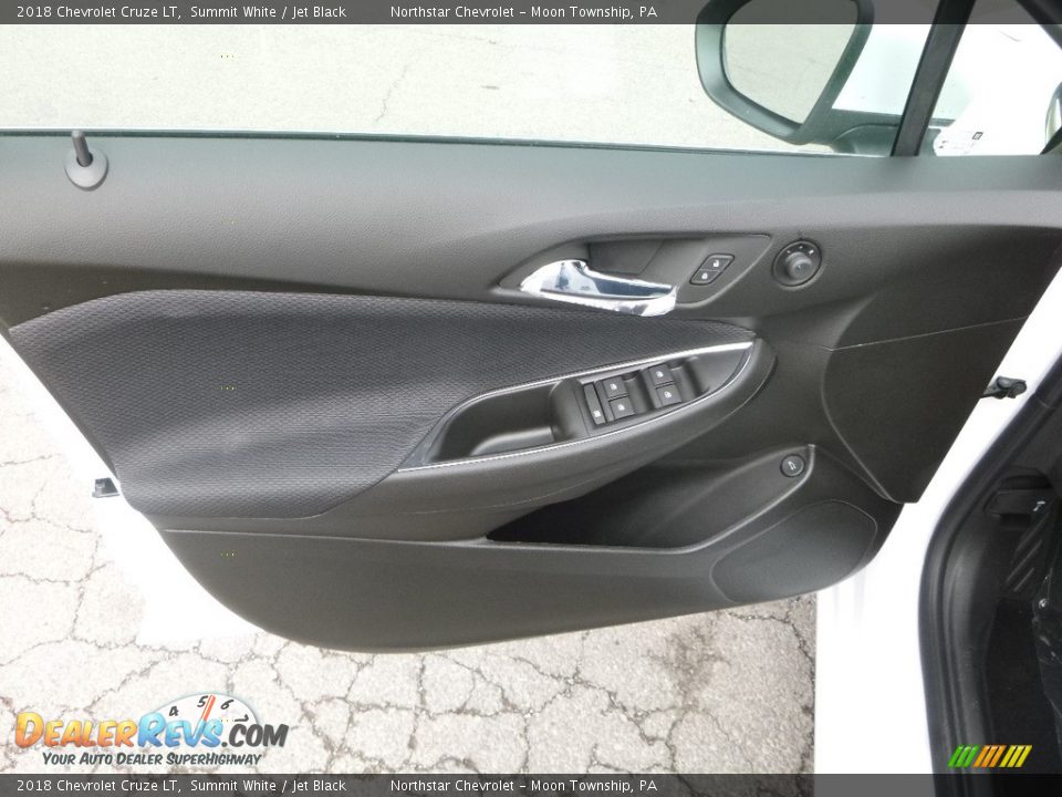 2018 Chevrolet Cruze LT Summit White / Jet Black Photo #15
