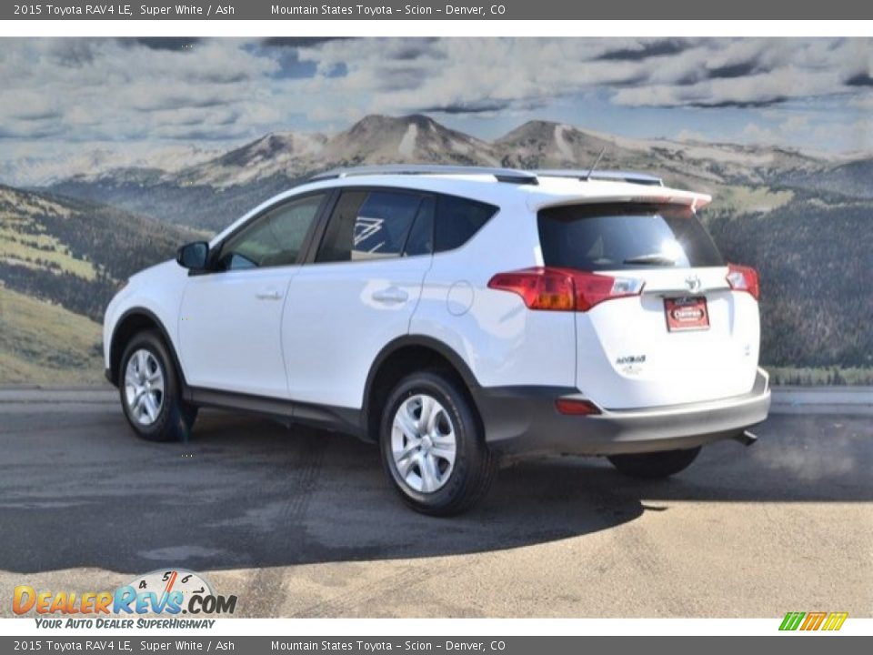 2015 Toyota RAV4 LE Super White / Ash Photo #8