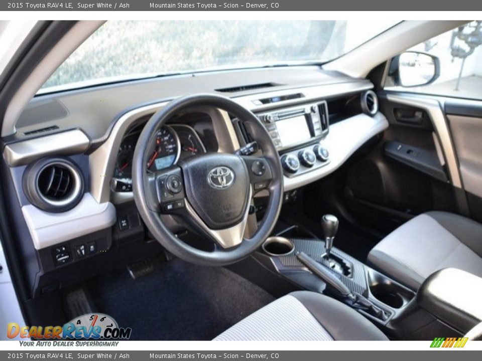 2015 Toyota RAV4 LE Super White / Ash Photo #10