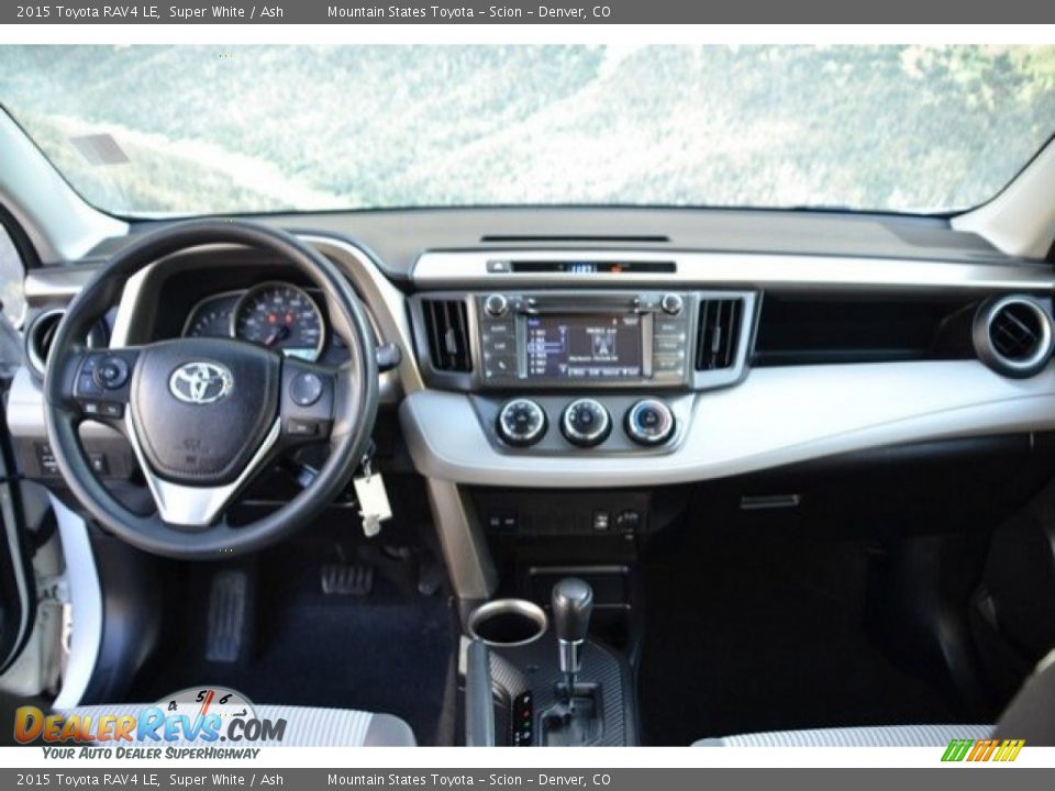 2015 Toyota RAV4 LE Super White / Ash Photo #13