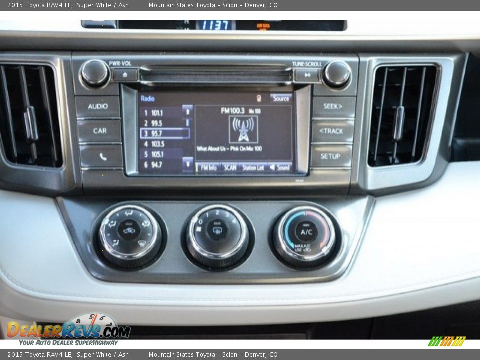 2015 Toyota RAV4 LE Super White / Ash Photo #15