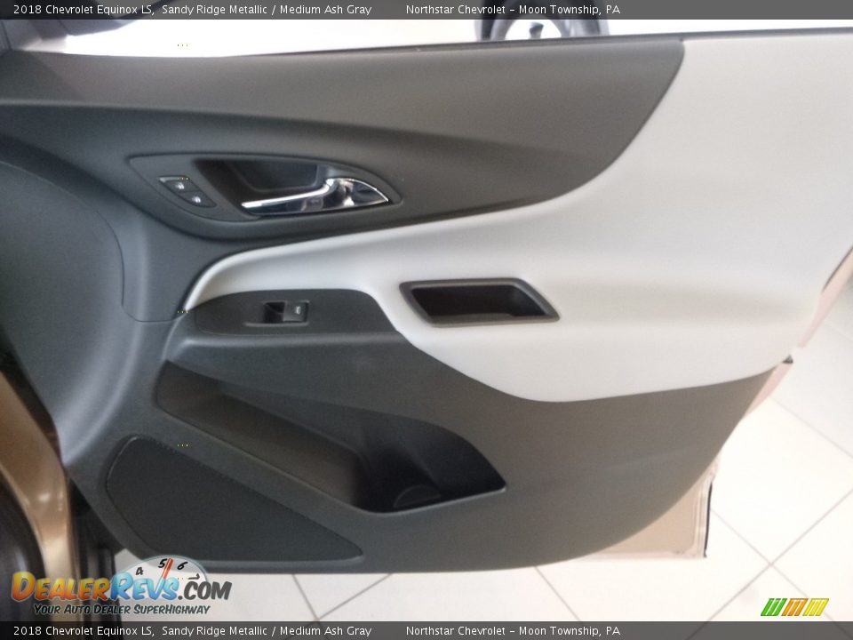 2018 Chevrolet Equinox LS Sandy Ridge Metallic / Medium Ash Gray Photo #11