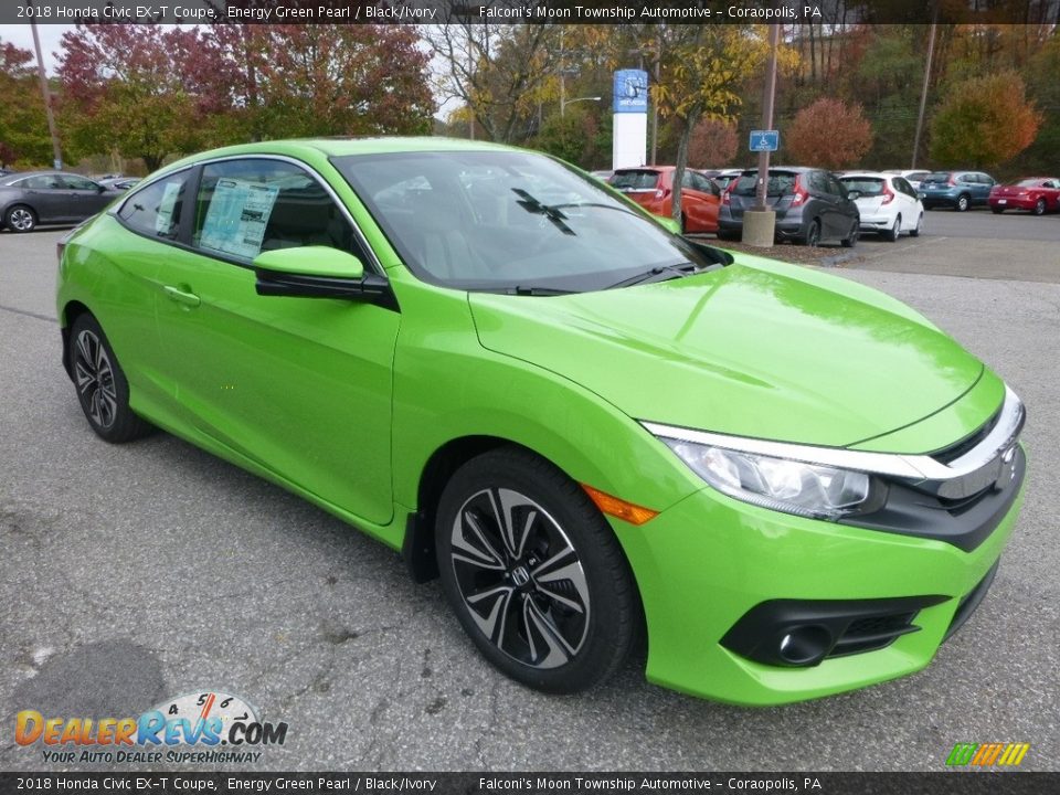 Front 3/4 View of 2018 Honda Civic EX-T Coupe Photo #5