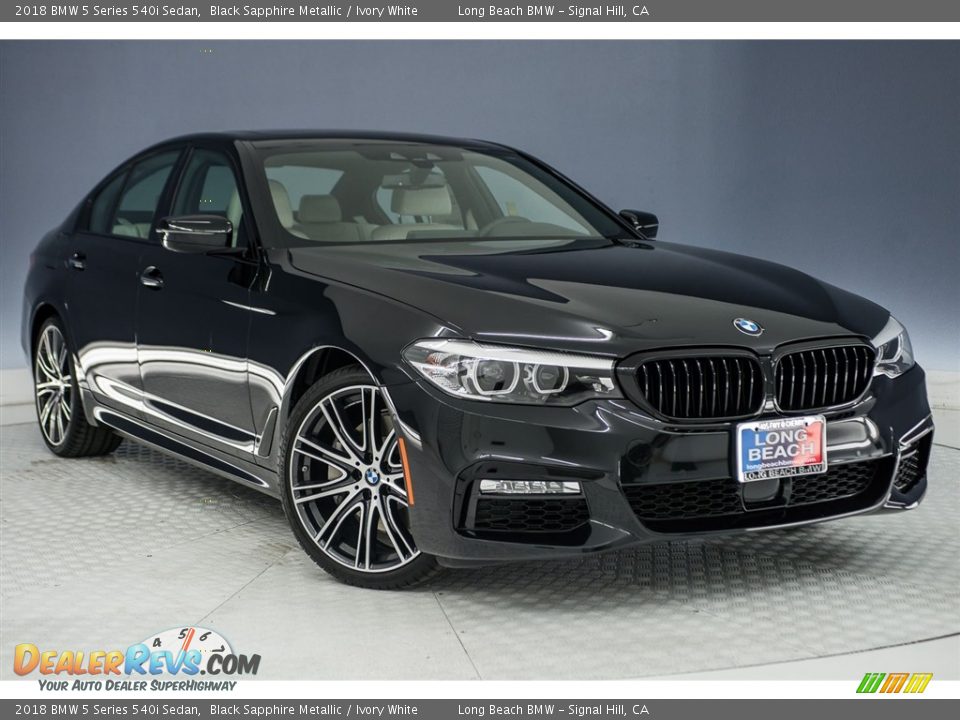 Front 3/4 View of 2018 BMW 5 Series 540i Sedan Photo #11