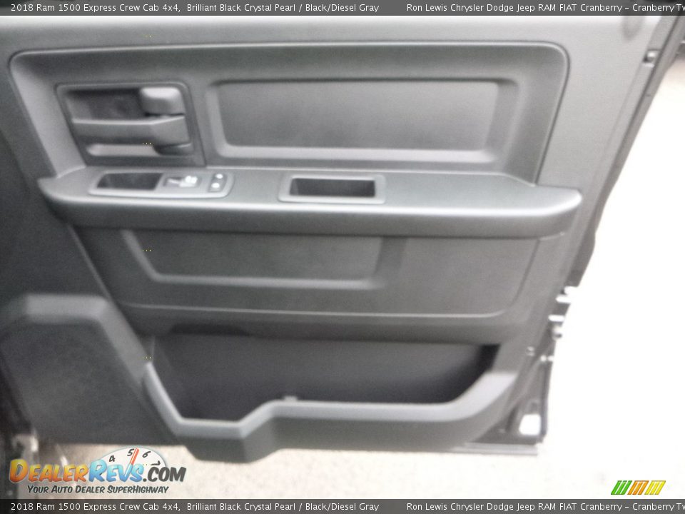 2018 Ram 1500 Express Crew Cab 4x4 Brilliant Black Crystal Pearl / Black/Diesel Gray Photo #12