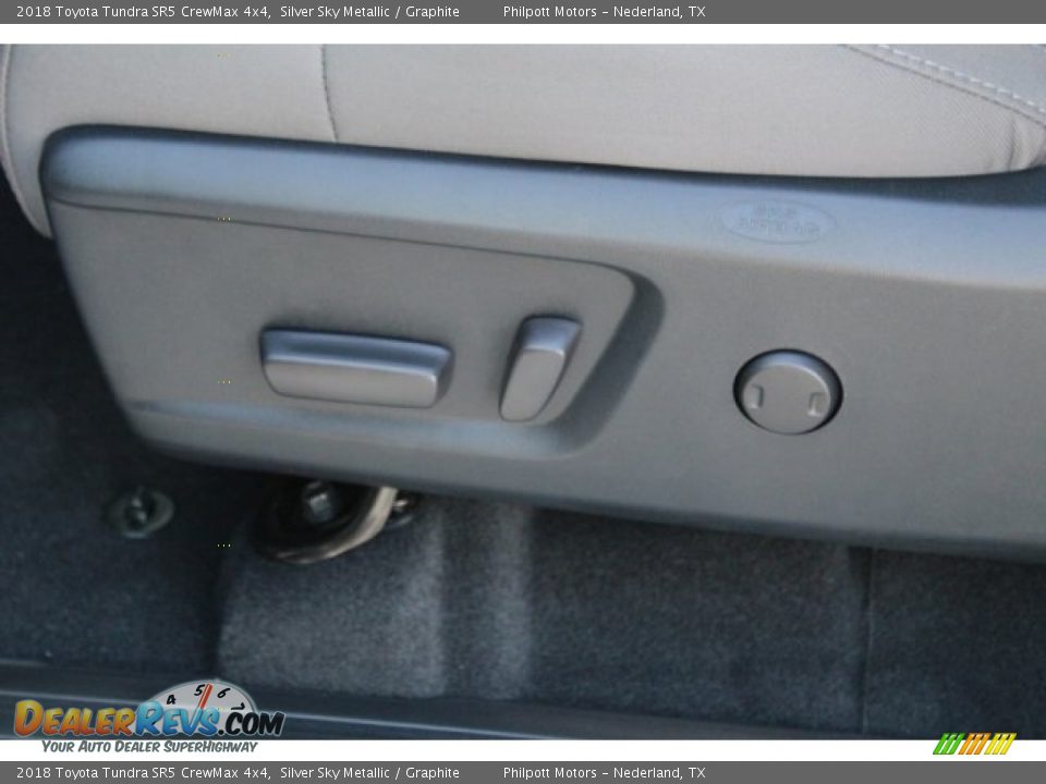 2018 Toyota Tundra SR5 CrewMax 4x4 Silver Sky Metallic / Graphite Photo #13