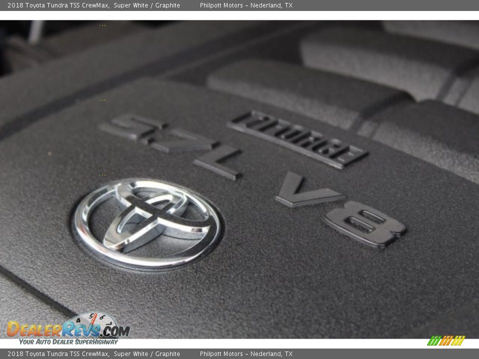 2018 Toyota Tundra TSS CrewMax Super White / Graphite Photo #25