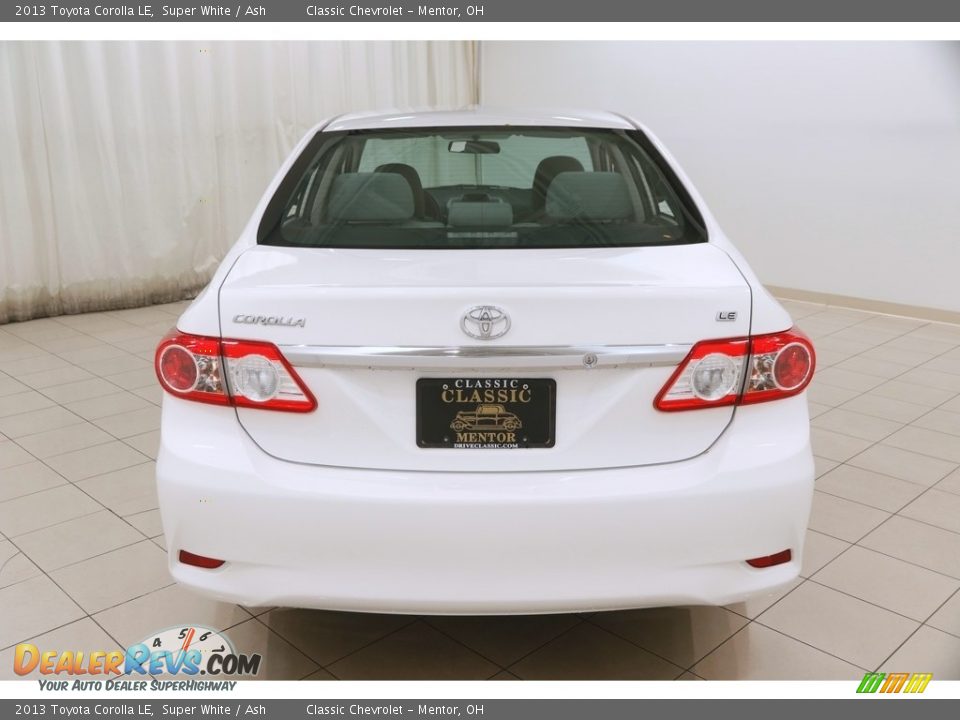 2013 Toyota Corolla LE Super White / Ash Photo #15