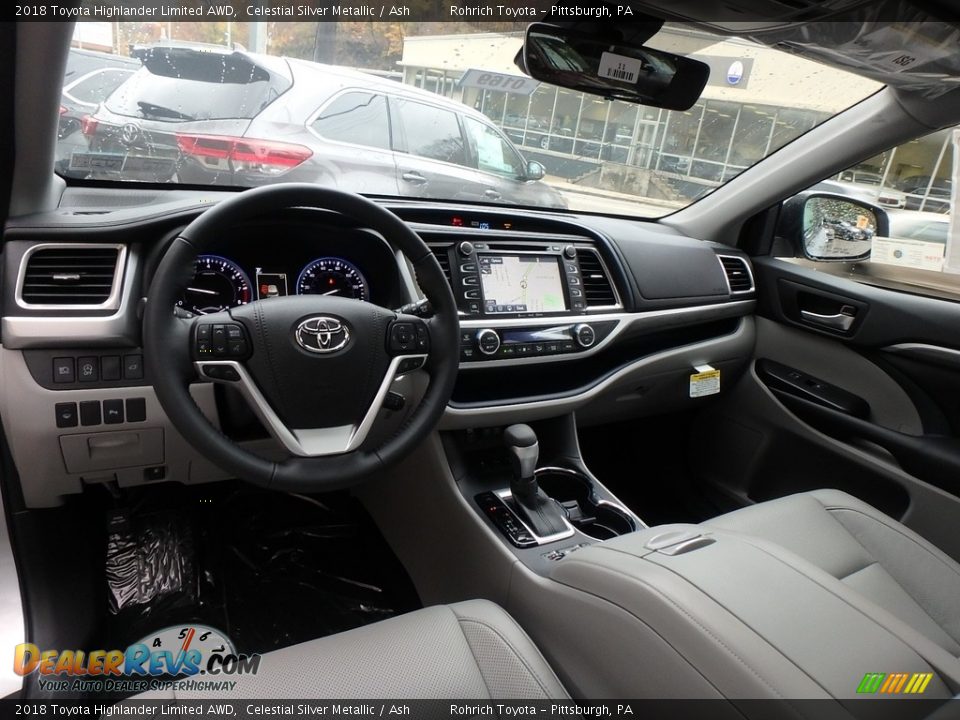 Ash Interior - 2018 Toyota Highlander Limited AWD Photo #8
