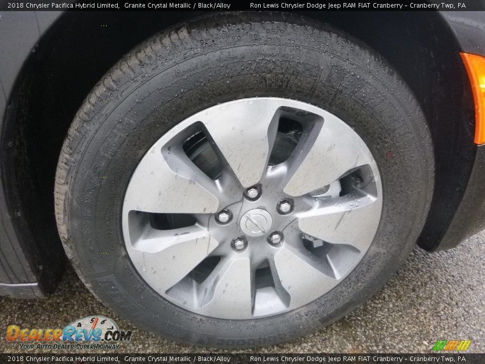 2018 Chrysler Pacifica Hybrid Limited Wheel Photo #8
