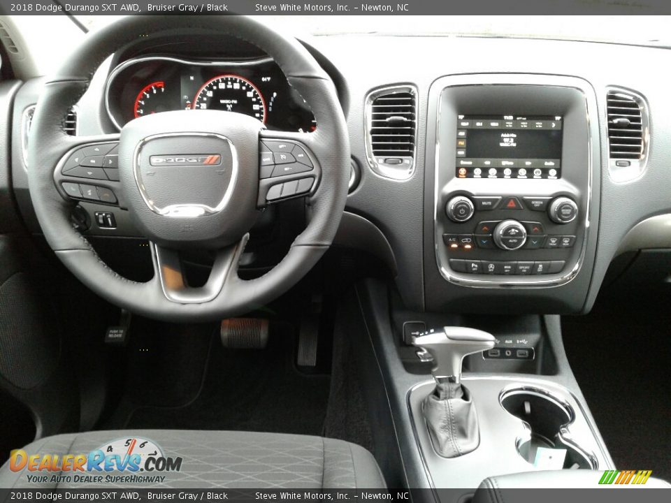 Dashboard of 2018 Dodge Durango SXT AWD Photo #19