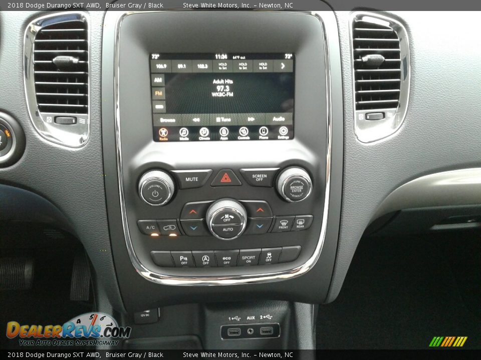 Controls of 2018 Dodge Durango SXT AWD Photo #24
