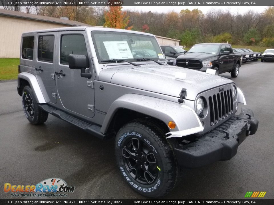 Front 3/4 View of 2018 Jeep Wrangler Unlimited Altitude 4x4 Photo #7