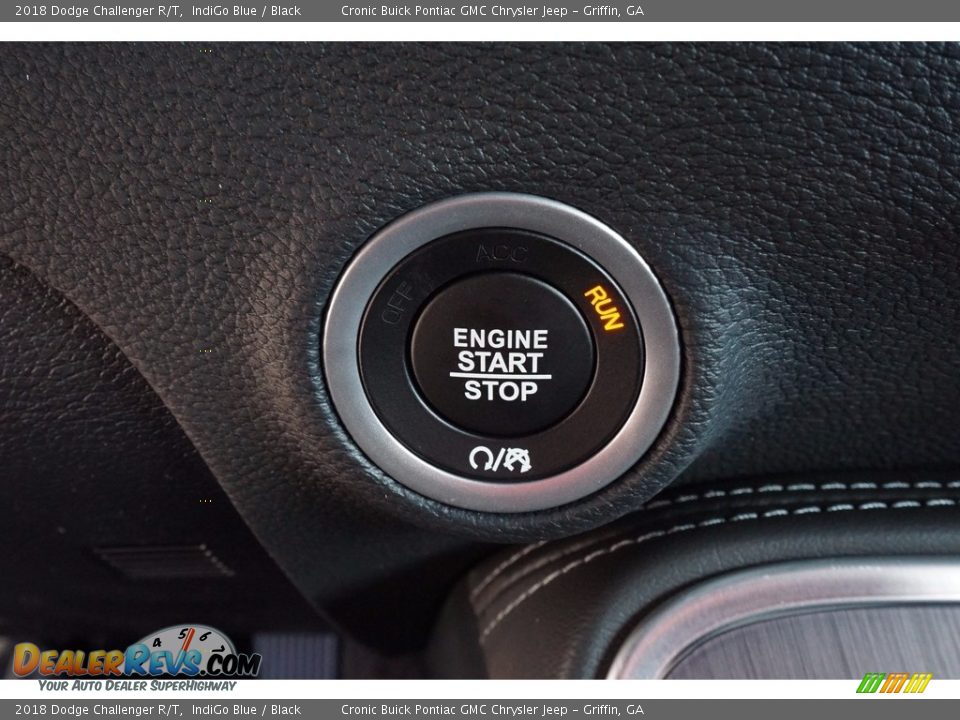 Controls of 2018 Dodge Challenger R/T Photo #16