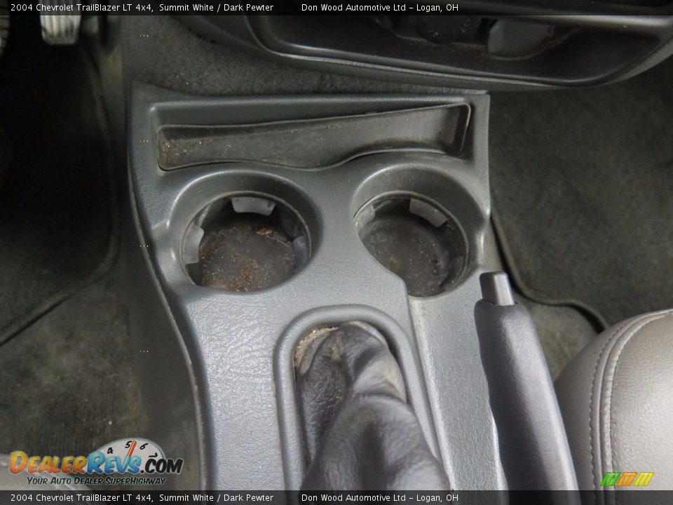 2004 Chevrolet TrailBlazer LT 4x4 Summit White / Dark Pewter Photo #16