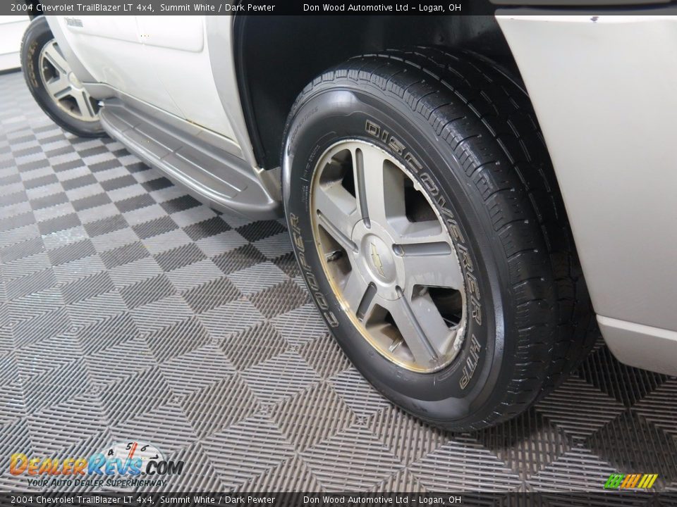 2004 Chevrolet TrailBlazer LT 4x4 Summit White / Dark Pewter Photo #18