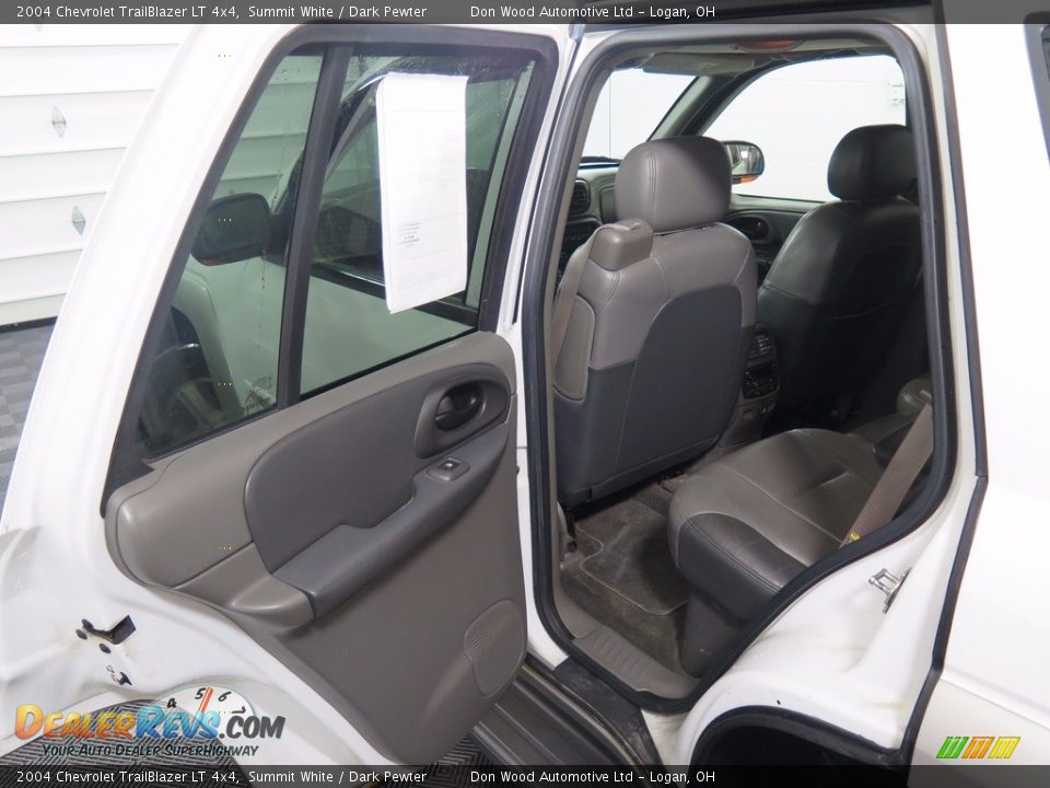 2004 Chevrolet TrailBlazer LT 4x4 Summit White / Dark Pewter Photo #24